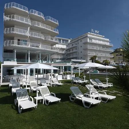 Le Soleil Hotel 4*