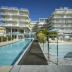 Le Soleil 4*