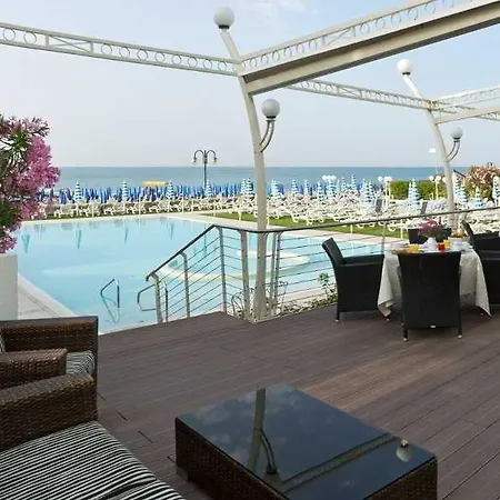 Le Soleil Отель 4*