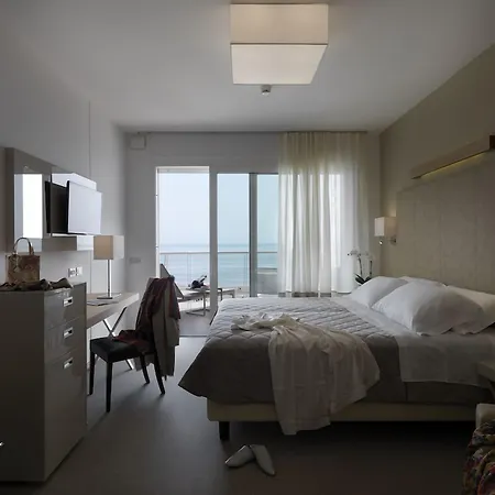 Le Soleil 4*